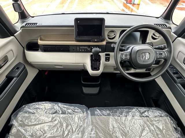 HONDA N BOX 2025 Image 31