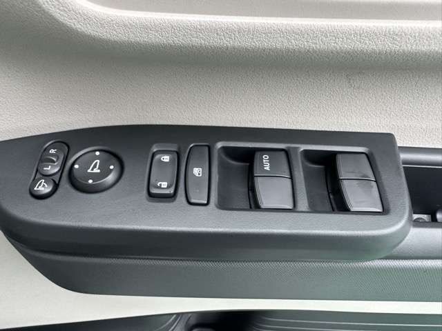 HONDA N BOX 2025 Image 31