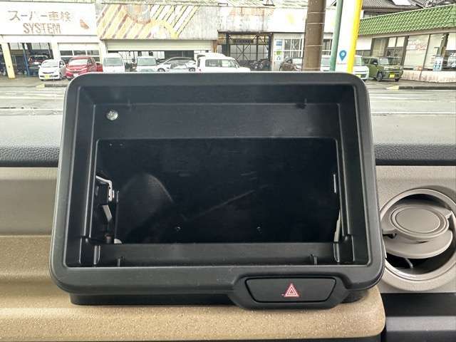 HONDA N BOX 2025 Image 31