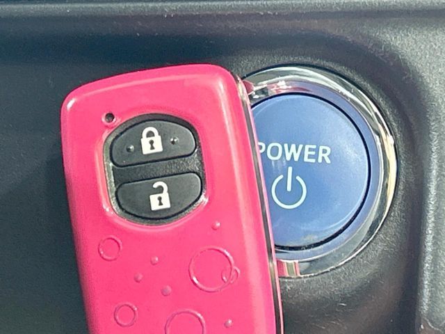 TOYOTA AQUA 2017 Image 31