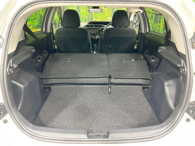 TOYOTA AQUA 2017 Image 31