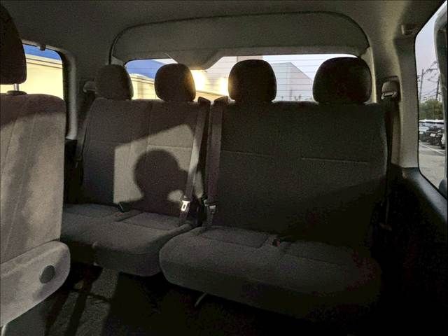 TOYOTA HIACE WAGON 2017 Image 31