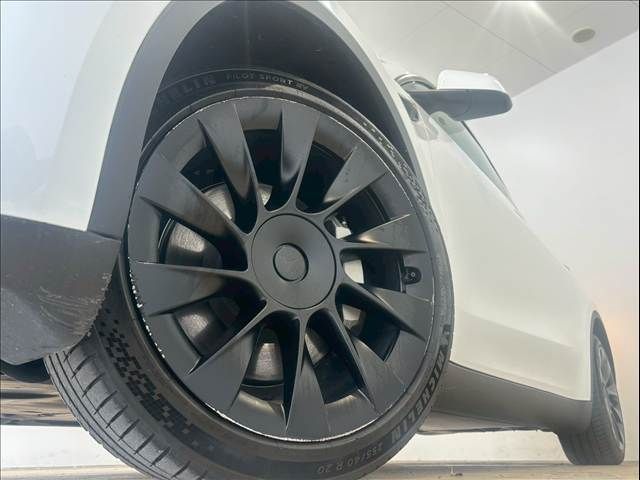 TESLA MODEL Y 2023 Image 31
