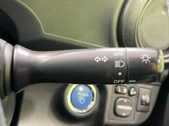 TOYOTA AQUA 2012 Image 31