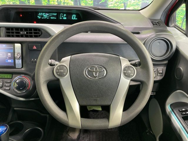 TOYOTA AQUA 2012 Image 31