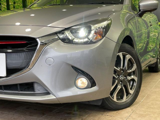 MAZDA DEMIO 2015 Image 31
