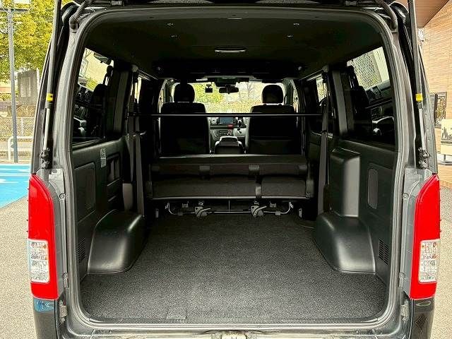 TOYOTA HIACE VAN 4WD 2023 Image 31