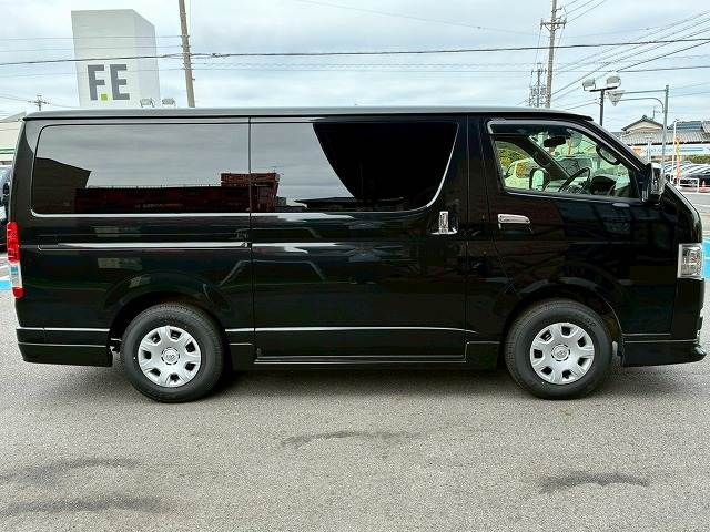 TOYOTA HIACE VAN 4WD 2023 Image 31