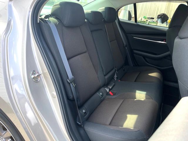 MAZDA 3 SEDAN 2022 Image 31