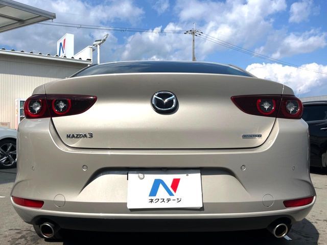 MAZDA 3 SEDAN 2022 Image 31