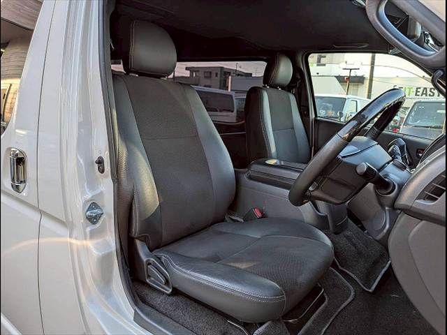 TOYOTA HIACE VAN 2WD 2020 Image 31