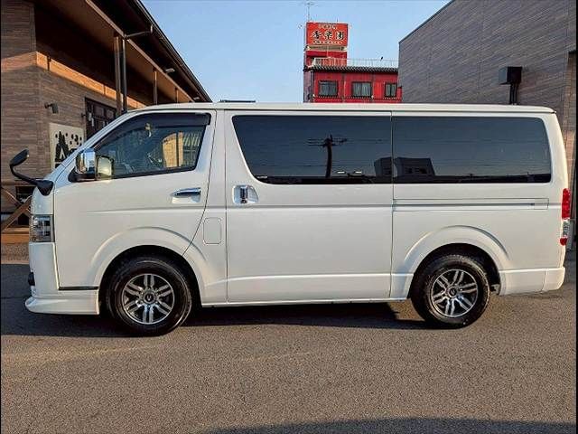 TOYOTA HIACE VAN 2WD 2020 Image 31