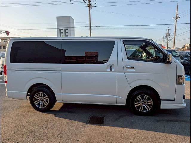 TOYOTA HIACE VAN 2WD 2020 Image 31