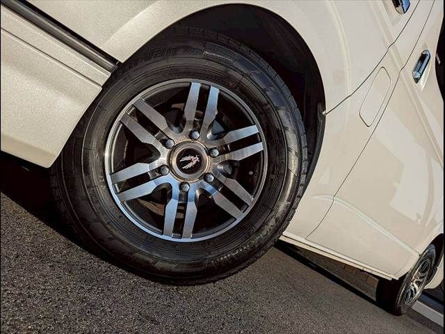 TOYOTA HIACE VAN 2WD 2020 Image 31