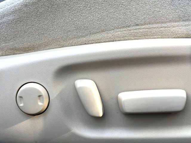 TOYOTA CROWN SEDAN HYBRID 2013 Image 31