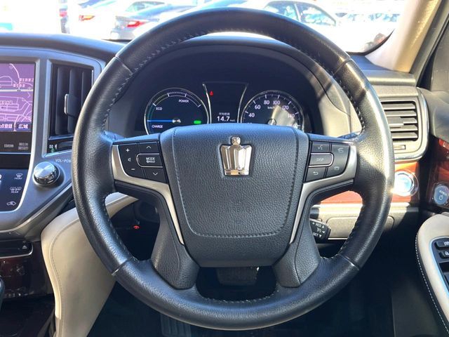 TOYOTA CROWN SEDAN HYBRID 2013 Image 31