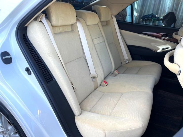 TOYOTA CROWN SEDAN HYBRID 2013 Image 31