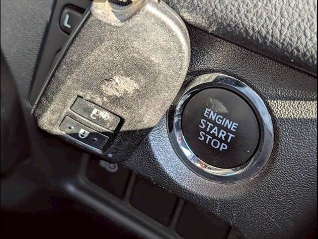 TOYOTA HIACE VAN 2WD 2023 Image 31