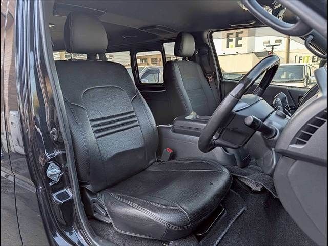 TOYOTA HIACE VAN 2WD 2023 Image 31