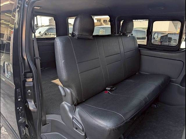 TOYOTA HIACE VAN 2WD 2023 Image 31