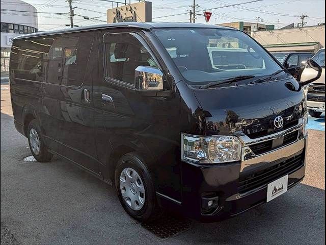 TOYOTA HIACE VAN 2WD 2023 Image 31