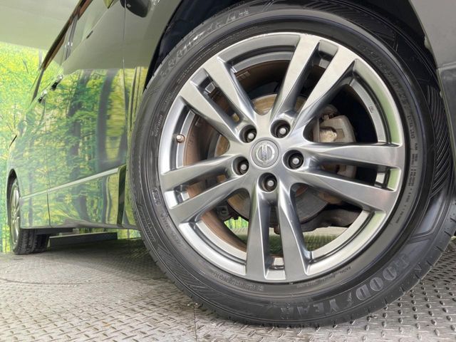 NISSAN ELGRAND 2012 Image 31