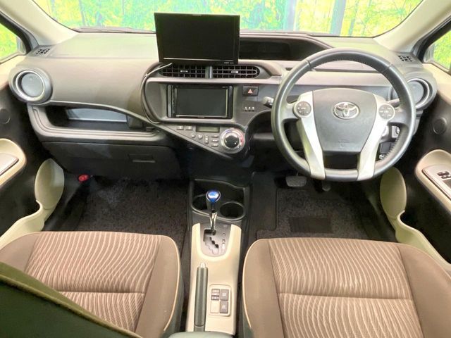 TOYOTA AQUA 2013 Image 31