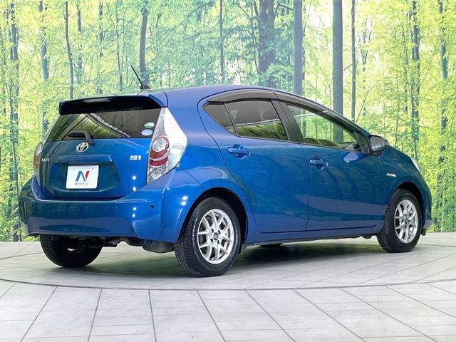 TOYOTA AQUA 2013 Image 31