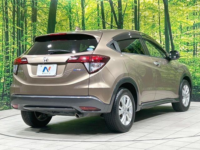 HONDA VEZEL HYBRID 2016 Image 31