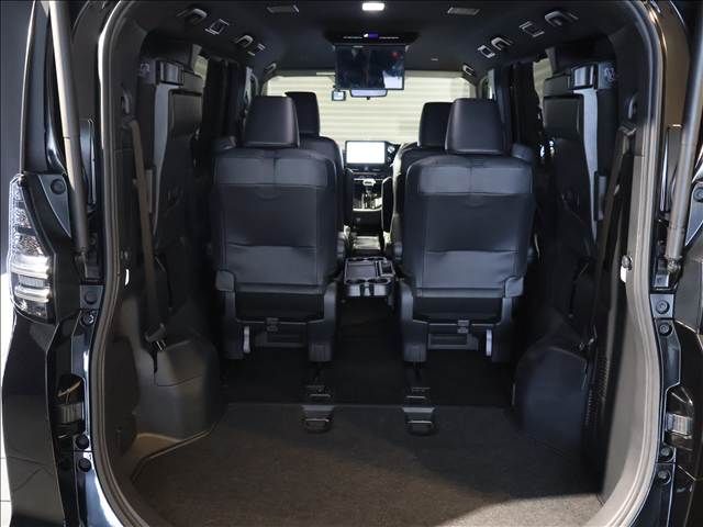 TOYOTA VOXY HYBRID 2023 Image 31