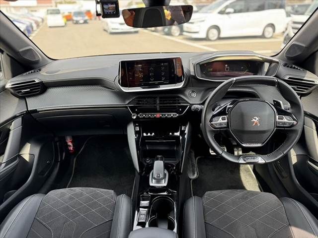 PEUGEOT 208 2022 Image 31