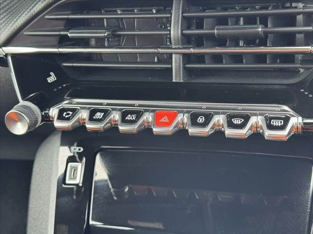 PEUGEOT 208 2022 Image 31