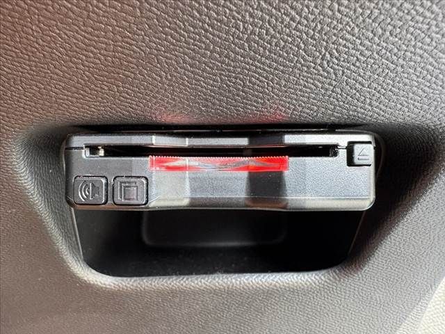 PEUGEOT 208 2022 Image 31