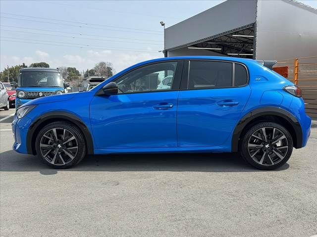 PEUGEOT 208 2022 Image 31