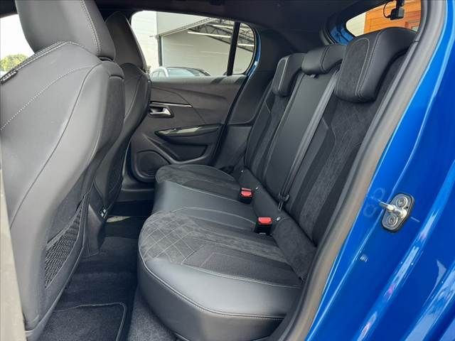 PEUGEOT 208 2022 Image 31