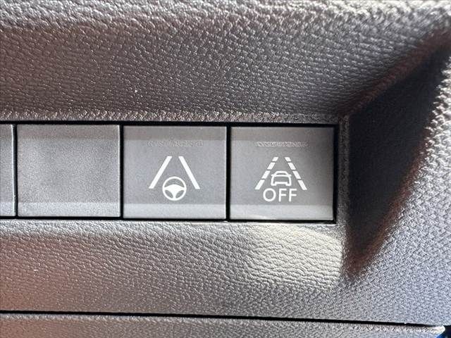 PEUGEOT 208 2022 Image 31