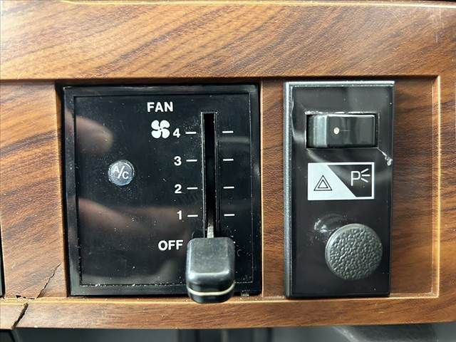 NISSAN CEDRIC 1981 Image 31