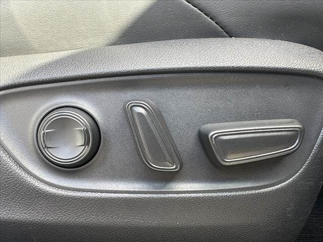 TOYOTA HARRIER 2WD 2023 Image 31