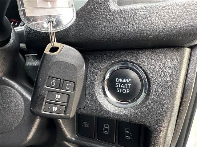 TOYOTA REGIUSACE VAN 2WD 2019 Image 31