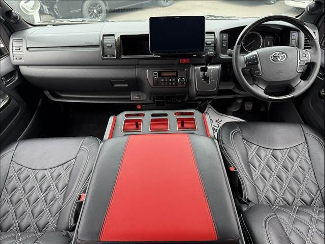 TOYOTA HIACE VAN 4WD 2023 Image 31