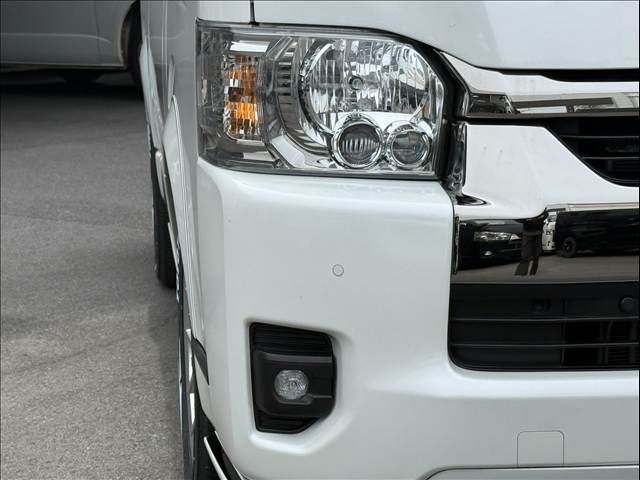 TOYOTA HIACE VAN 4WD 2023 Image 31