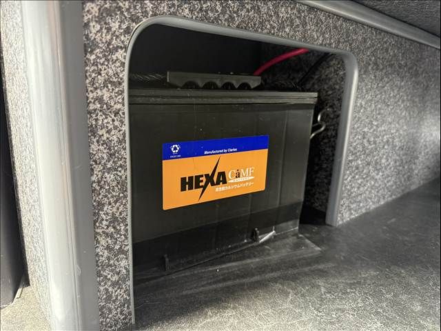 TOYOTA HIACE VAN 4WD 2023 Image 31