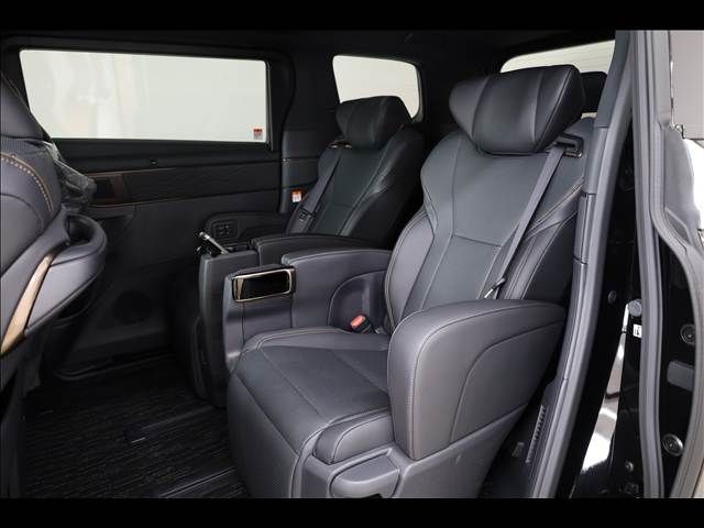 TOYOTA ALPHARD 2025 Image 31