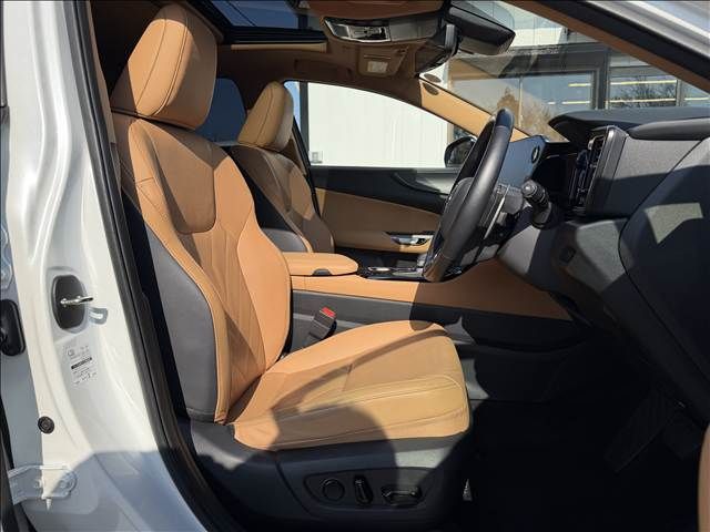 TOYOTA LEXUS NX350H AWD 2025 Image 31