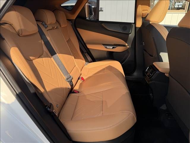 TOYOTA LEXUS NX350H AWD 2025 Image 31