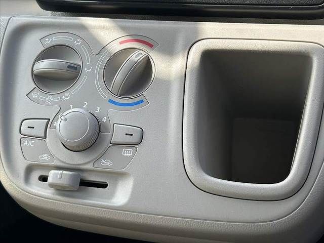 SUZUKI WAGON R 2019 Image 31