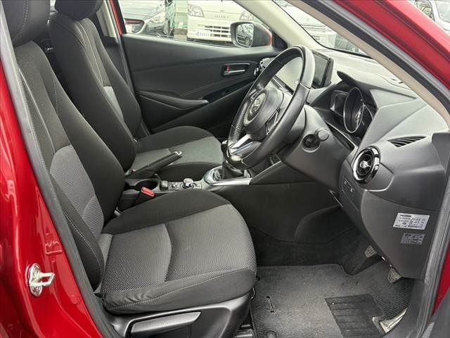 MAZDA DEMIO 2017 Image 31