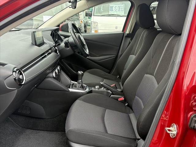 MAZDA DEMIO 2017 Image 31