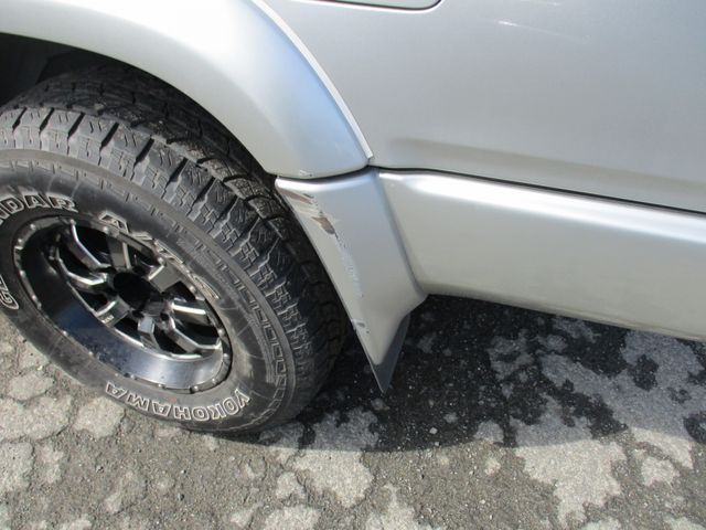 TOYOTA HILUXSURF WAGON 4WD 2000 Image 31