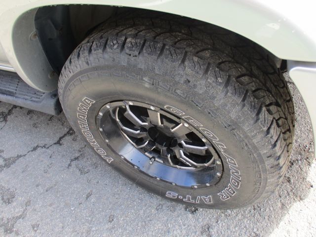 TOYOTA HILUXSURF WAGON 4WD 2000 Image 31